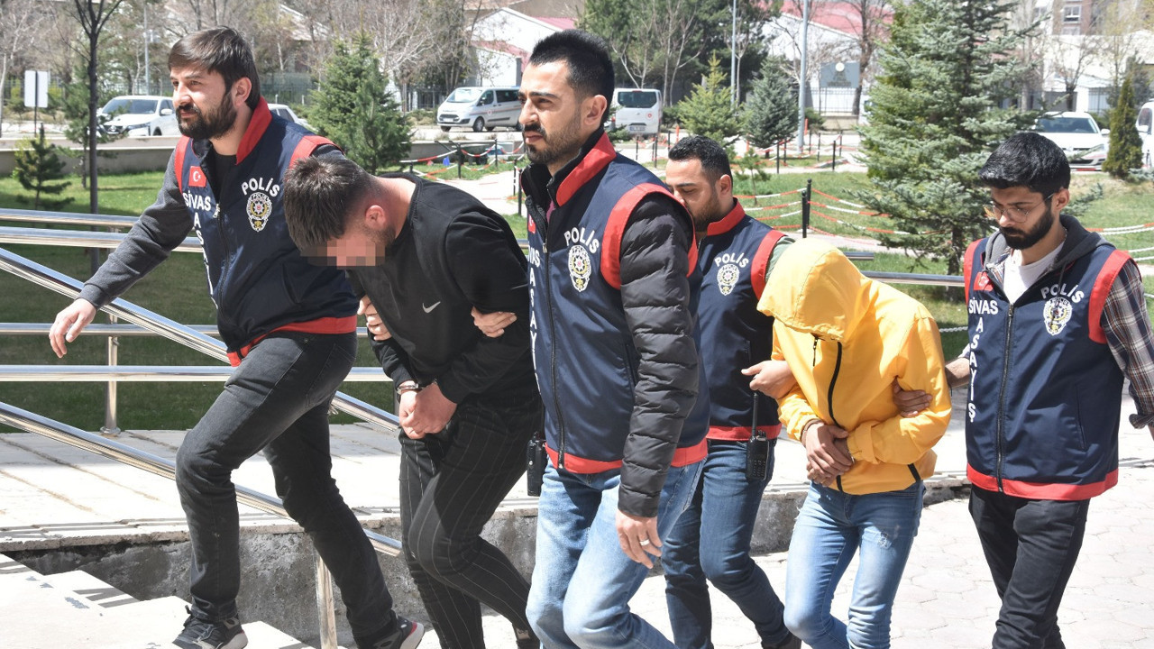 Hırsızlık çetesi kıskıvrak yakalandı