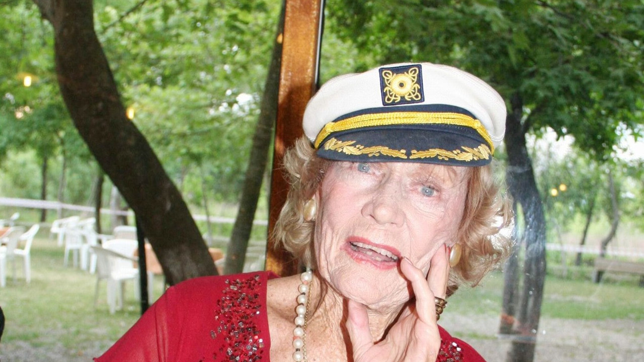 Caretta Carettaların annesi hayatını kaybetti