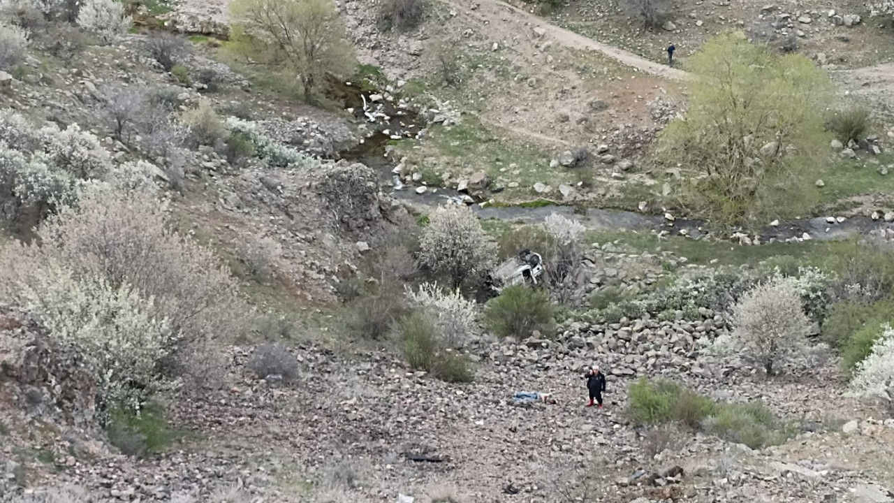 Ankara’da korkunç kaza! 200 metrelik uçuruma yuvarlandı...