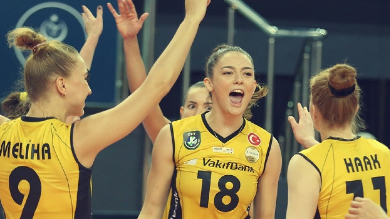 Vakıfbank set vermedi ve finale çıktı
