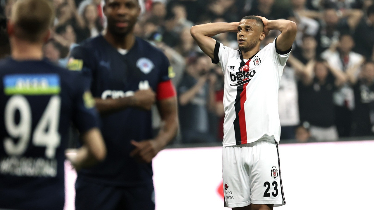 Emirhan hüngür hüngür ağladı: Taraftar takımı tribüne çağırdı