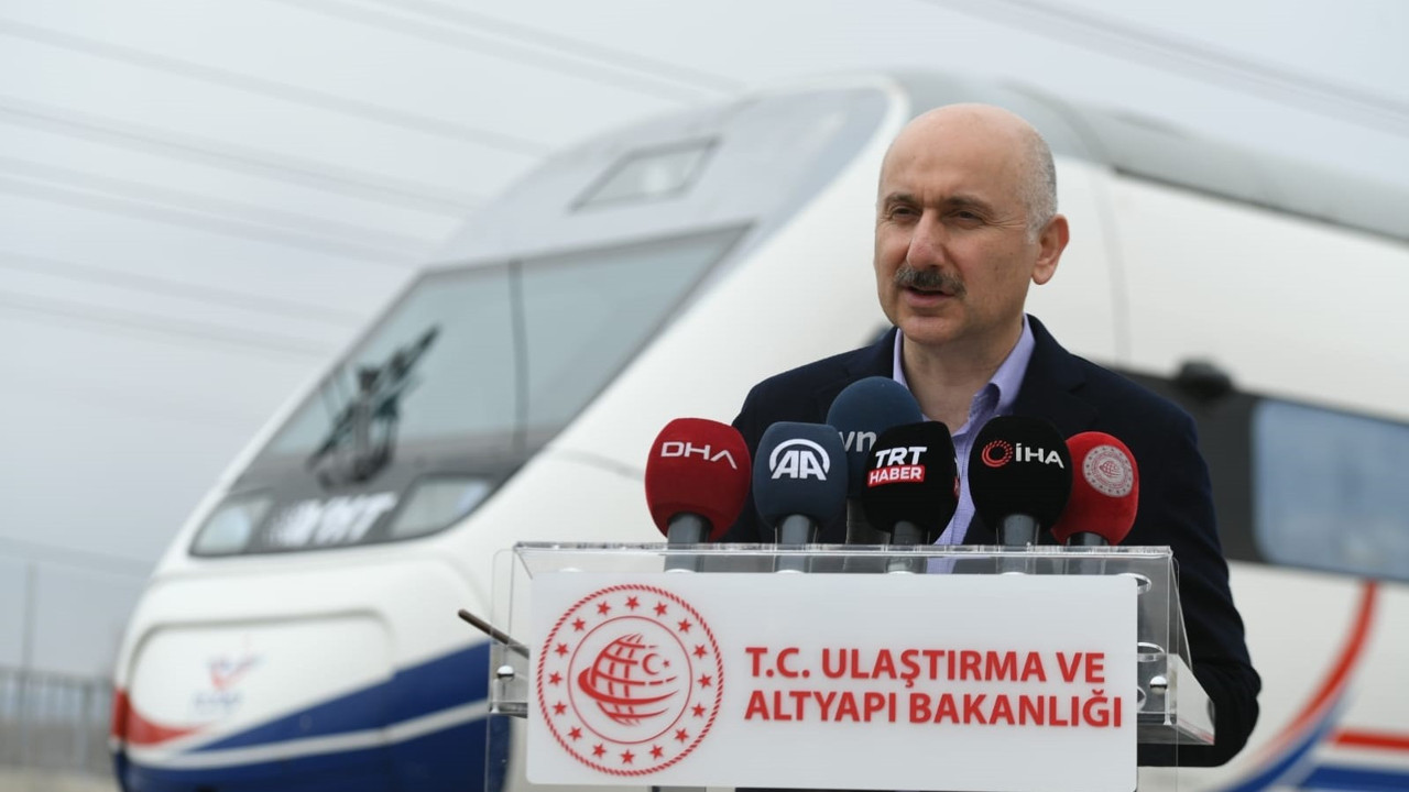 Karaismailoğlu: Hızlı tren kesinlikle toplu taşıma değildir