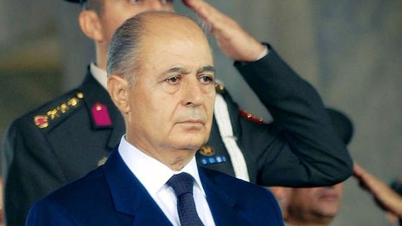 Ahmet Necdet Sezer neden ağladı. CHP'li Özgür Özel telefon görüşmesini anlattı