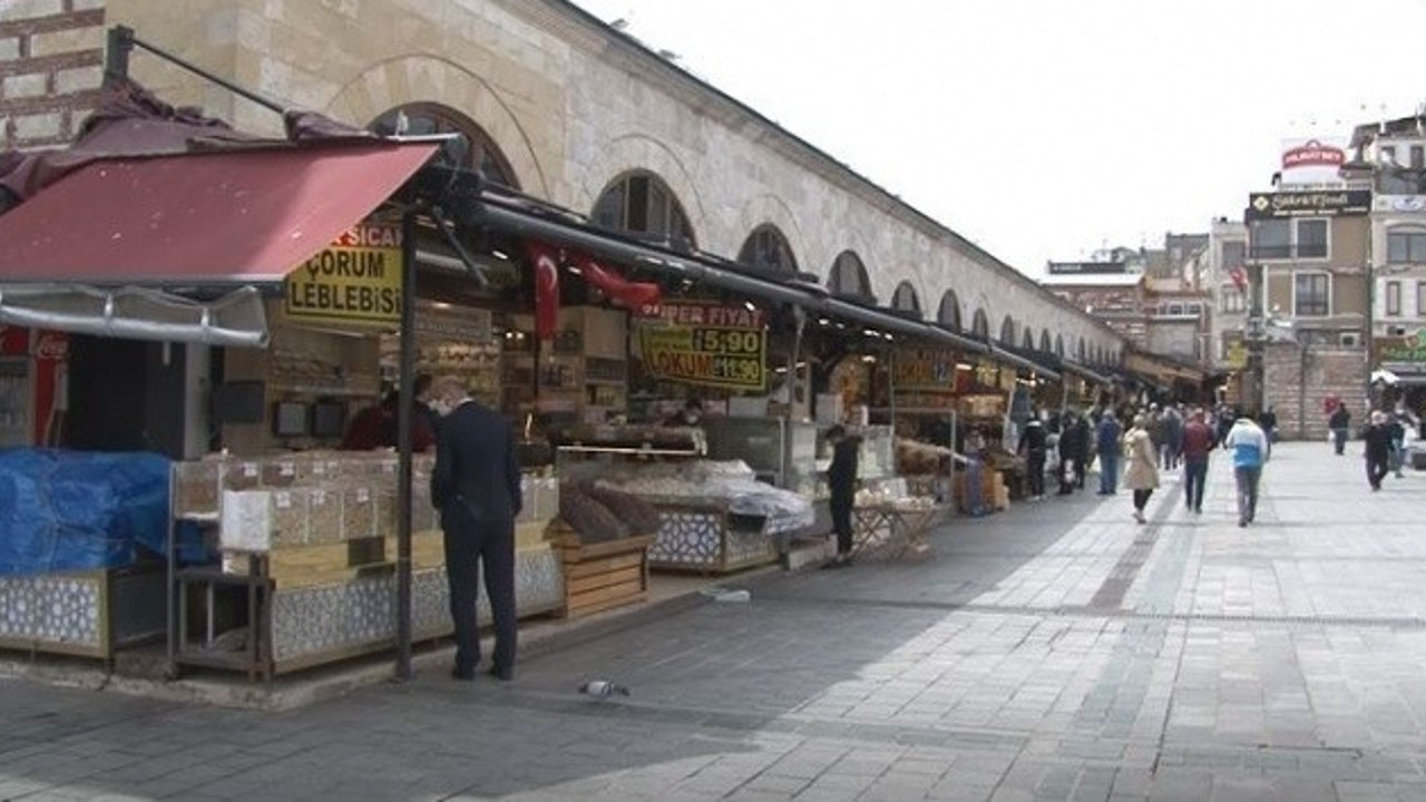 Patlayan etiket fiyatları bayram alışverişini de vurdu: Türkler bakıyor Araplar alıyor