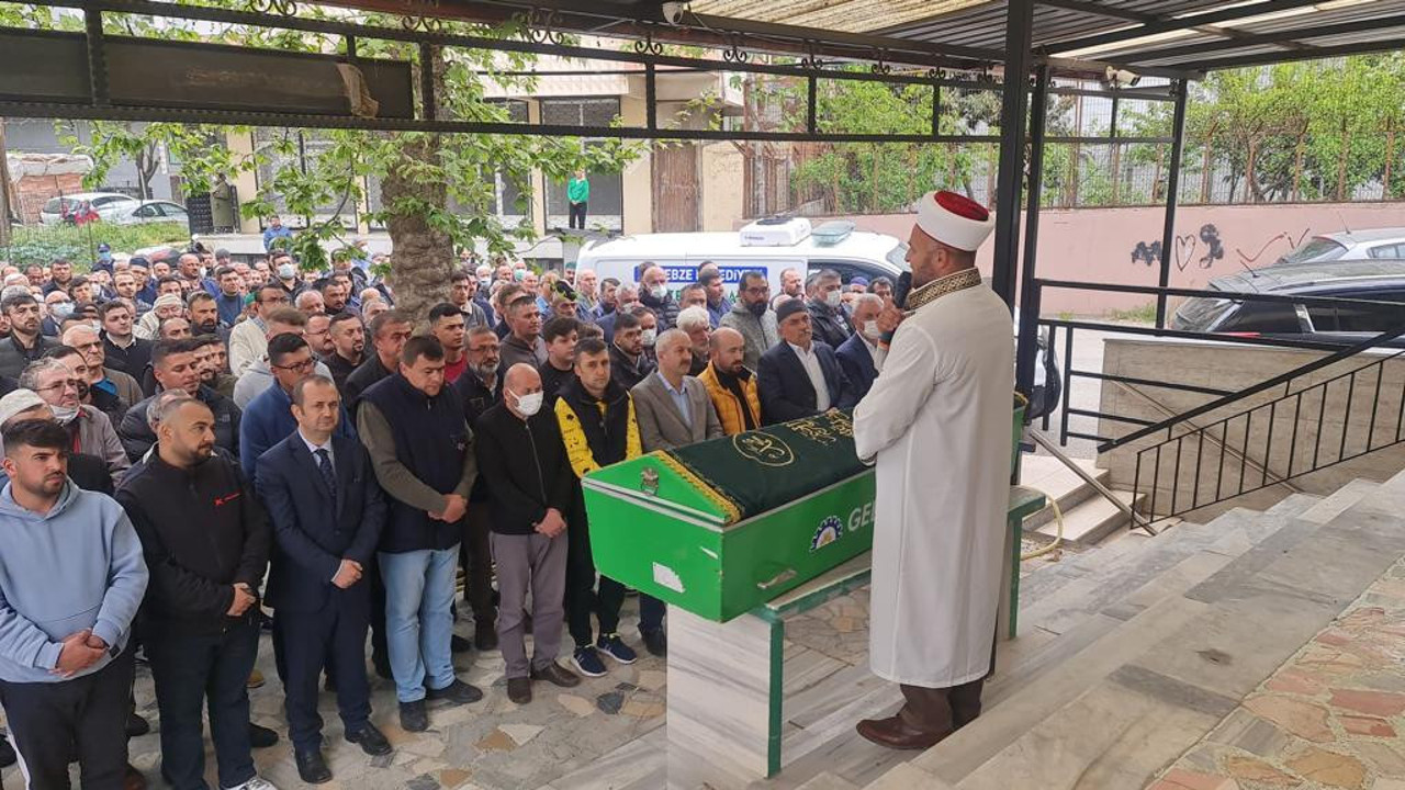 Tuzla'daki yangında ölen işçi Gebze'de toprağa verildi