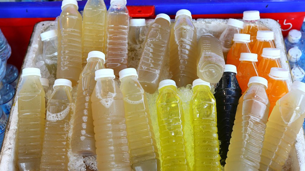 Salça, zeytinyağı gibi ürünlerin satıldığı internet sitesinde deve idrarı da satılıyor