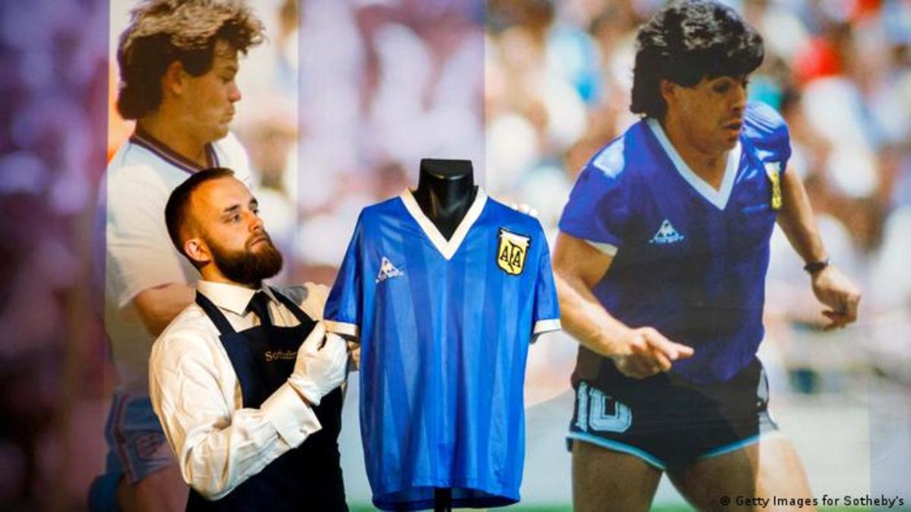 Tanrı'nın Eli'ne servet ödediler