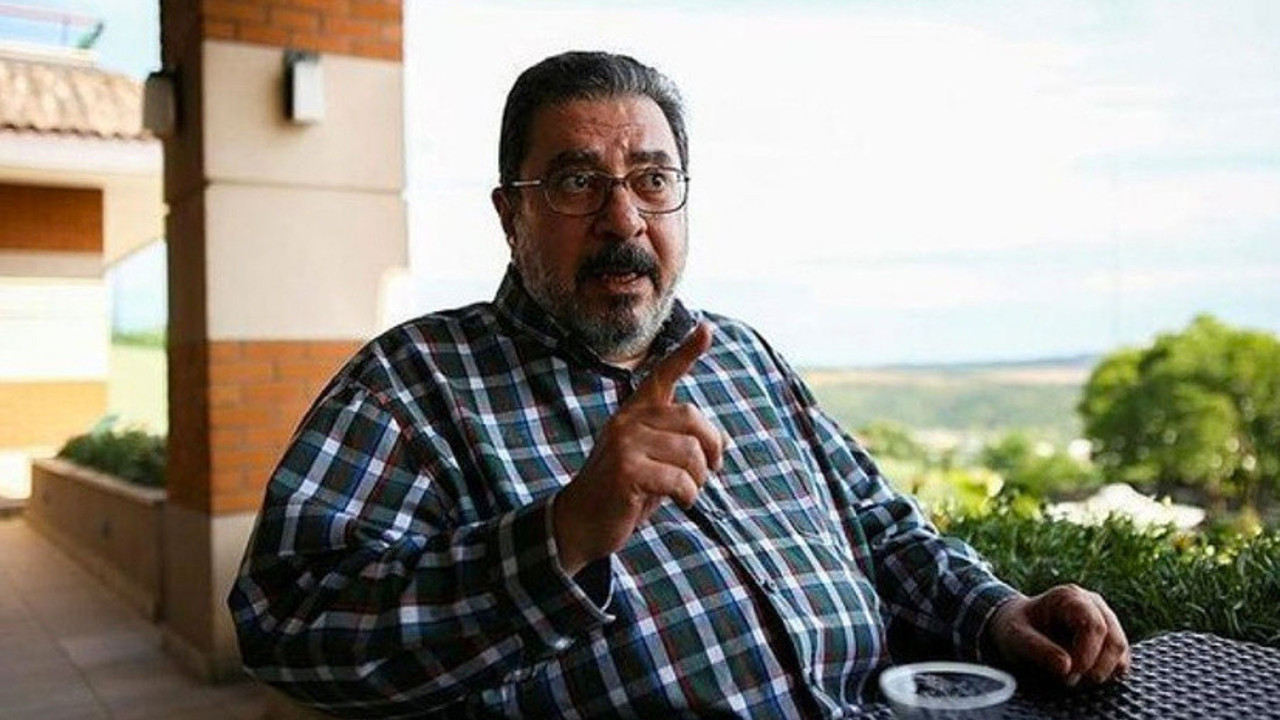 ''Obama seçilirse anırırım'' diyen, Atatürk'e hakaret ederek para kazanan Engin Ardıç'a Orhan Veli’li cevap