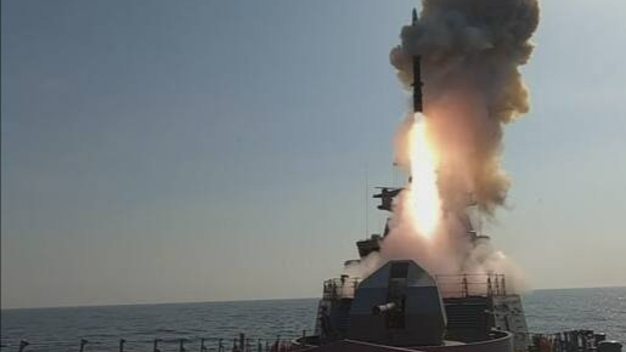Rusya'dan Japon Denizini ısıtan füze denemesi