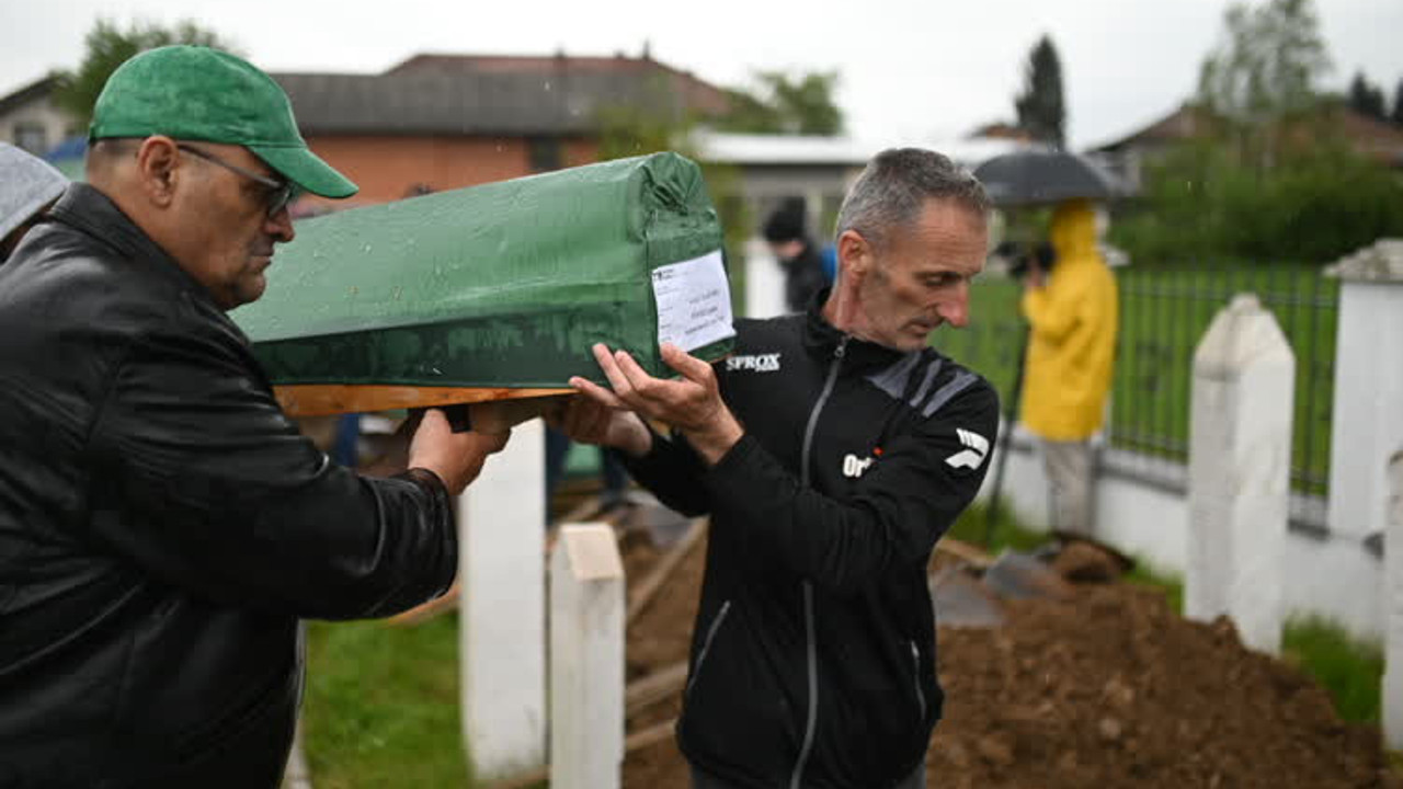 Bosna Hersek'teki Ahmiçi Katliamı'nın 9 kurbanı daha toprağa verildi