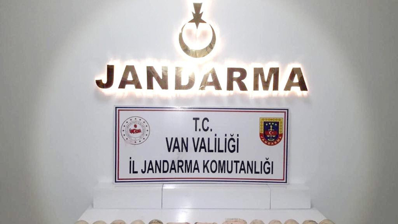 Van'da 9 kilo uyuşturucu ele geçirildi