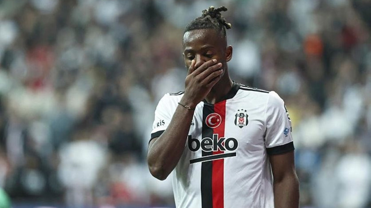 Beşiktaş taraftarından Batshuayi'ye büyük tepki! Islıklarla soyunma odasının yolunu tuttu