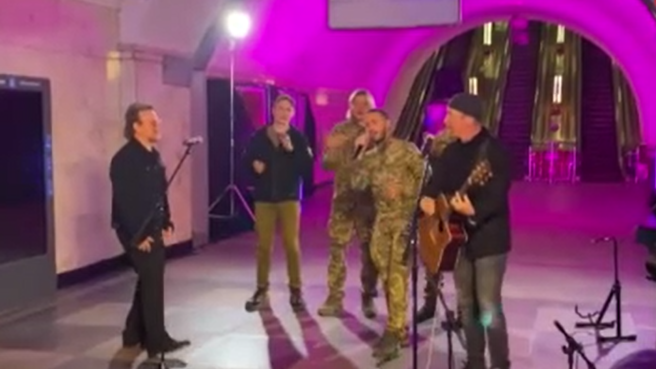 Dünyaca ünlü müzik grubu sığınakta konser verdi