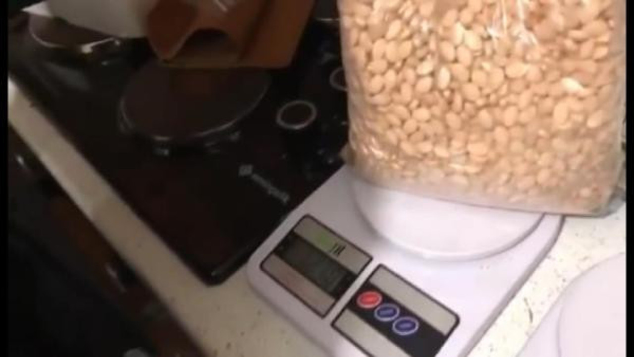 Beylikdüzü'nde operasyon! Uyuşturucu hapları kızartma makinesinden çıktı