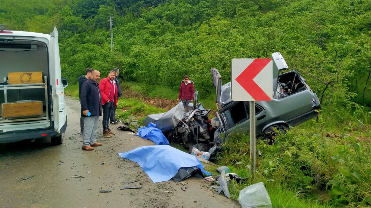 Hastane yolunda feci kaza! Baba öldü, kızı ağır yaralı…