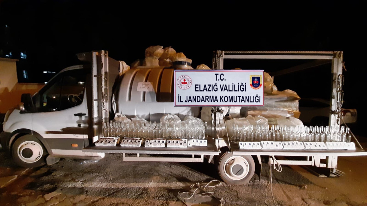 Elazığ’da 3 bin 500 litre kaçak şarap ele geçirildi (10 Mayıs 2022)