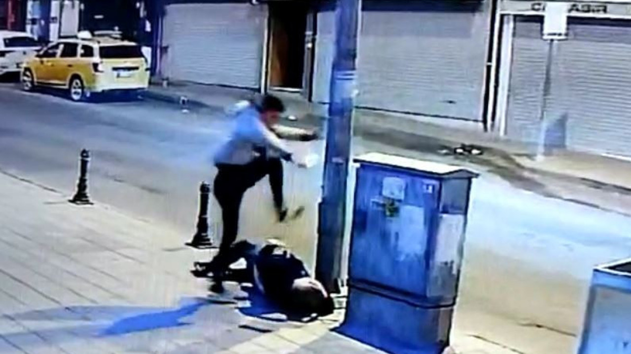 Acımasızca bıçakladı, başına tekmeyle vurdu