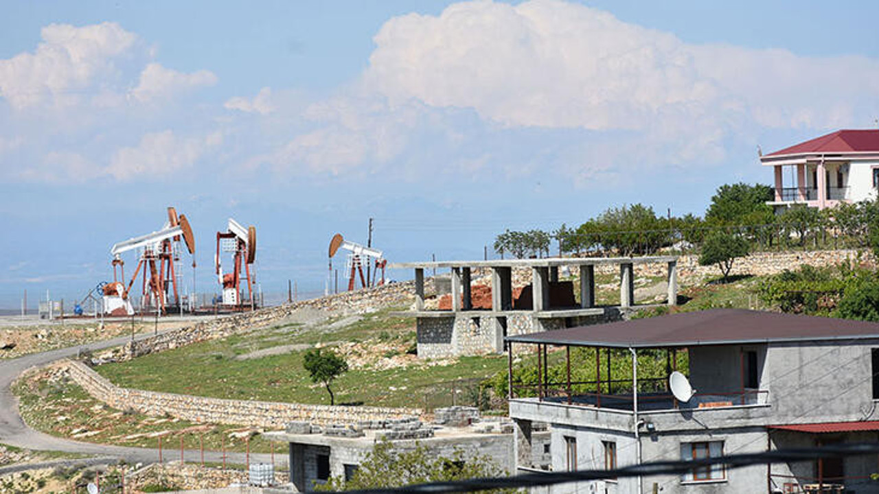 Tam 74 yıldır elektriği ücretsiz kullanıyorlardı. Ücretsiz elektrik talimatını İsmet İnönü vermişti, o köyün enerjisi kesildi