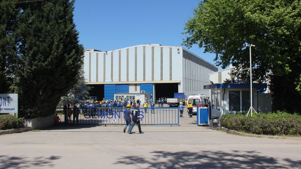 Kocaeli'de fabrika yangını: 10 işçi dumandan etkilendi