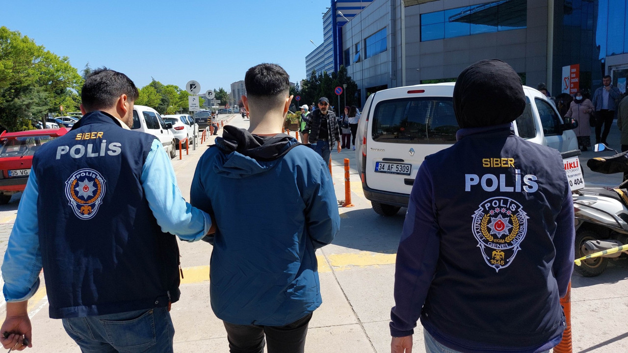 22 yaşındaki youtuber sanal dolandırıcılıktan gözaltına alındı