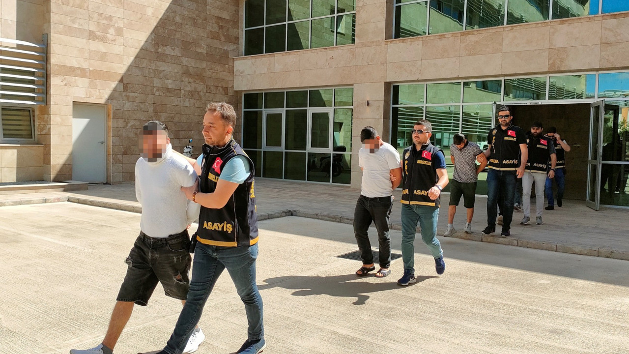 Hırsızın pişkinliği pes dedirtti “Çek çek Antalya Yakışıklı görsün. Bakayım nasıl çıkmışım”