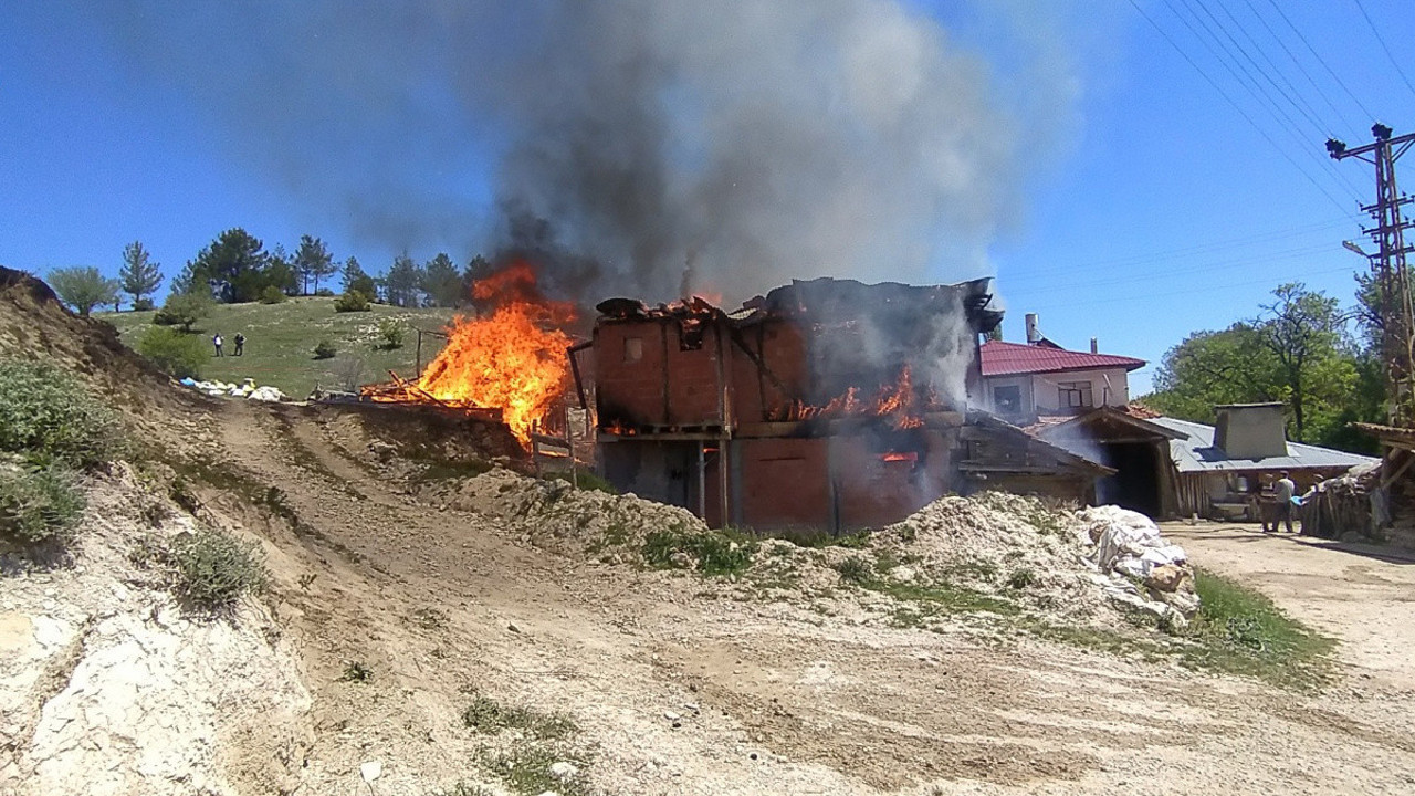 Kastamonu'da korkutan yangın