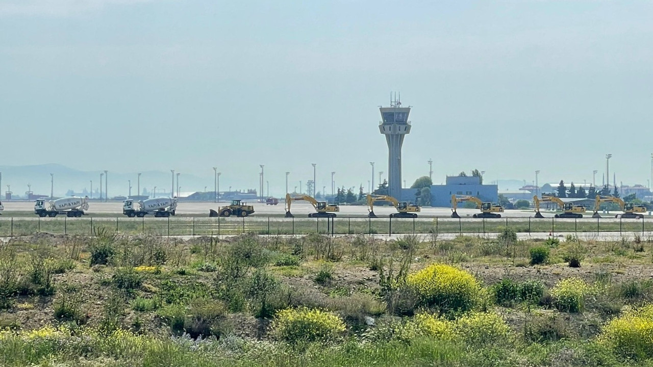Atatürk Havalimanı bugün yıkılmaya başlandı. Seneye kar yağdığında bakanların ineceği havalimanı yok ediliyor