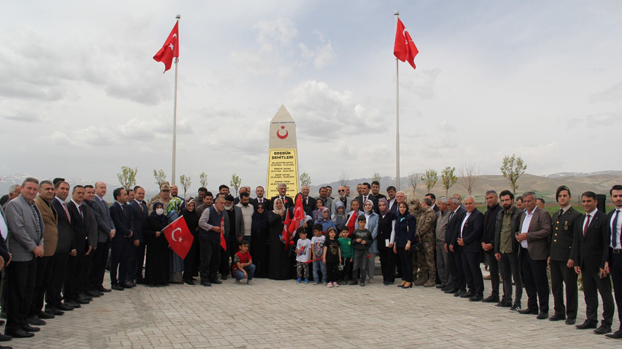 28 yıl önce şehit edilen 9 sivil için yapılan şehitlik törenle açıldı