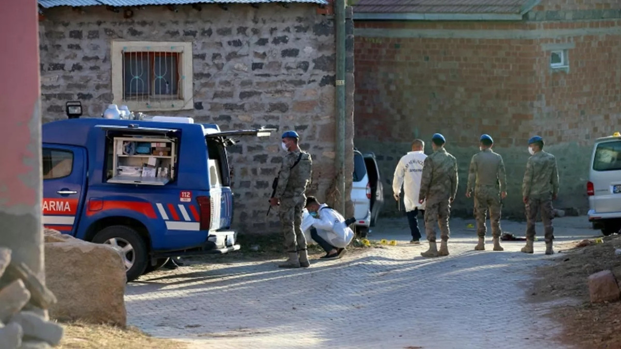 Arazi kavgasında yeğen amcasını vurdu