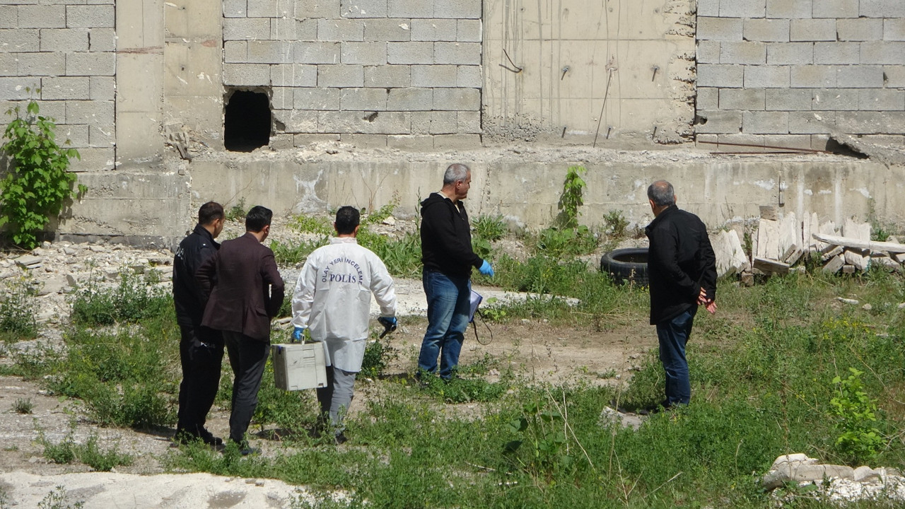 17 yaşındaki genç inşaatın 9'uncu katından atladı