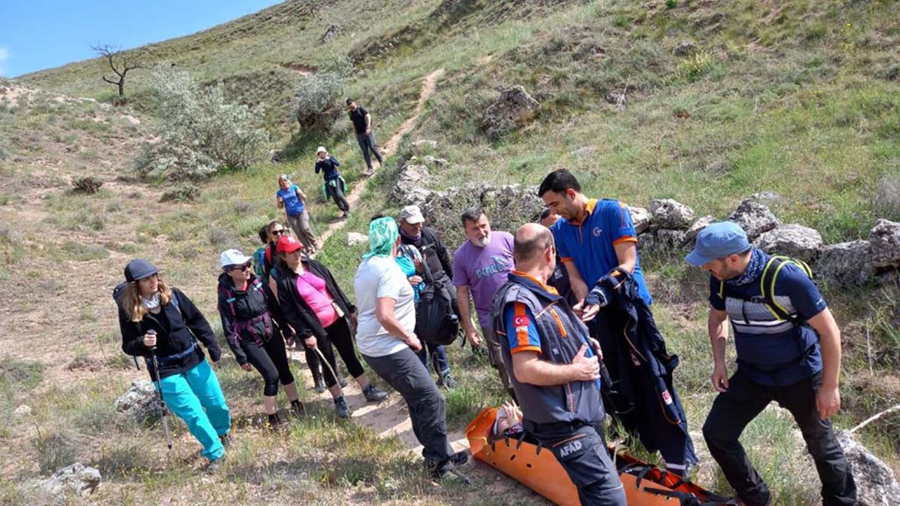 Kapadokya'da vadi yürüyüşü yaparken yaralandı