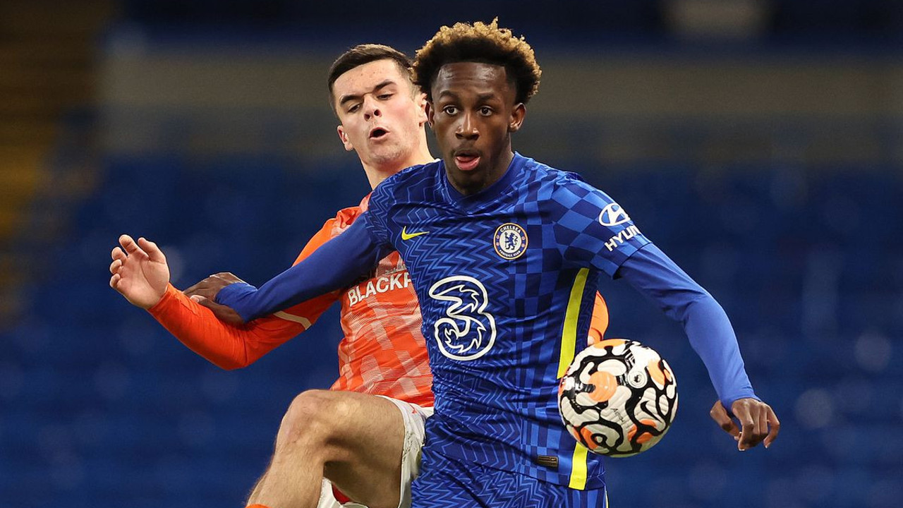 İngiliz futbolcu eşcinsel olduğunu açıkladı! Ada'da tarihi itiraf