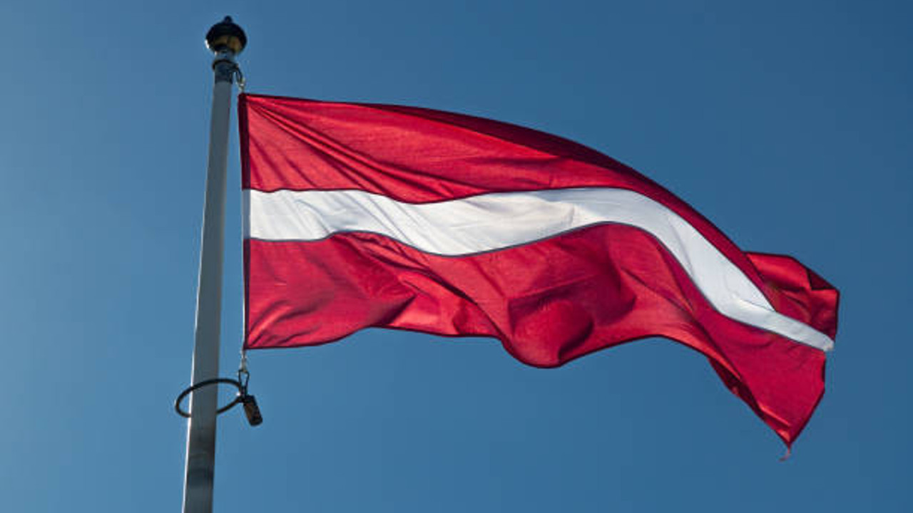 Letonya vatandaşlarının Türkiye'de vizesiz kalış süresi uzatıldı