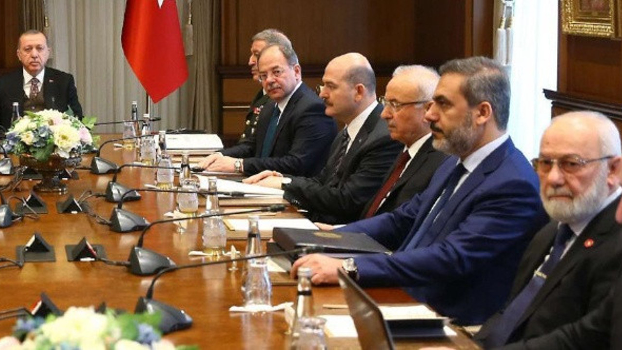 AKP - SADAT savaşı başladı. Şimdi de İsmail Saymaz'a konuştular