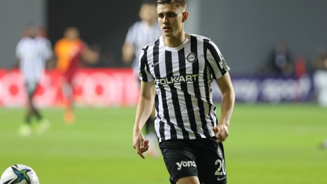 Altay'ın teknik direktörü Sinan Kaloğlu açıkladı: Beşiktaş ve G.Saray peşinde