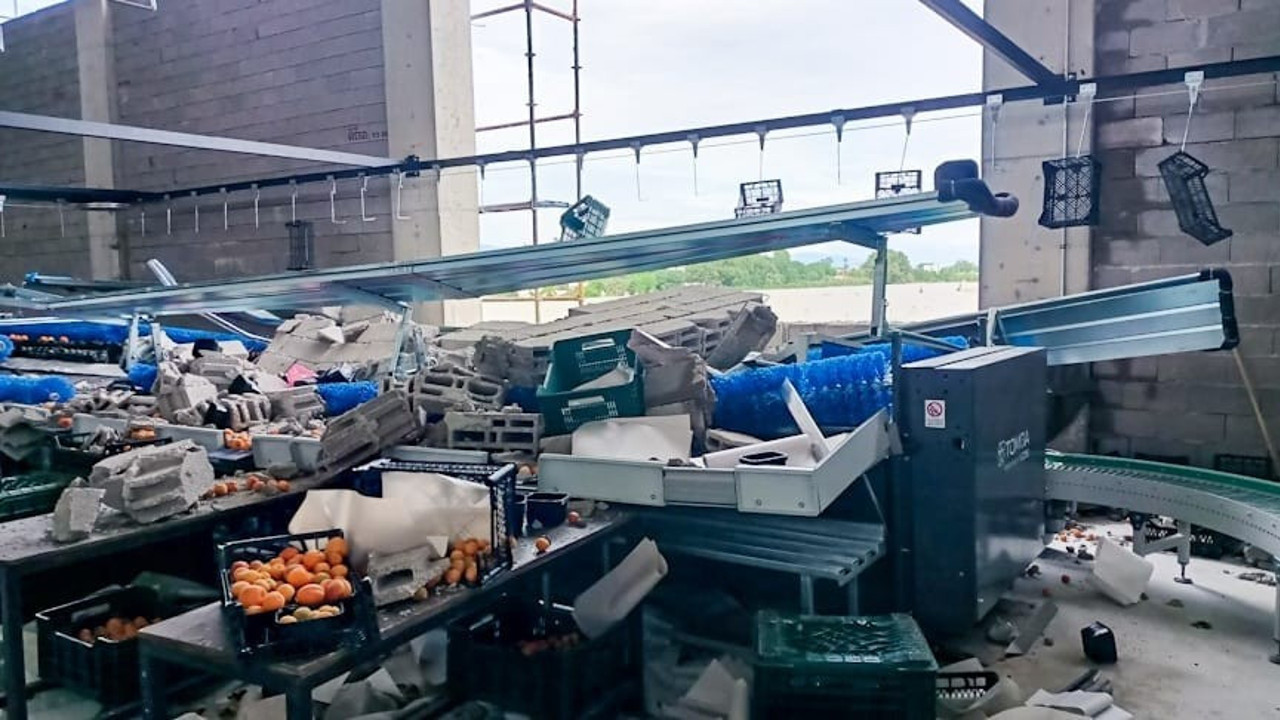 Aydın’da fabrikanın duvarı yıkıldı: 8 işçi yaralı