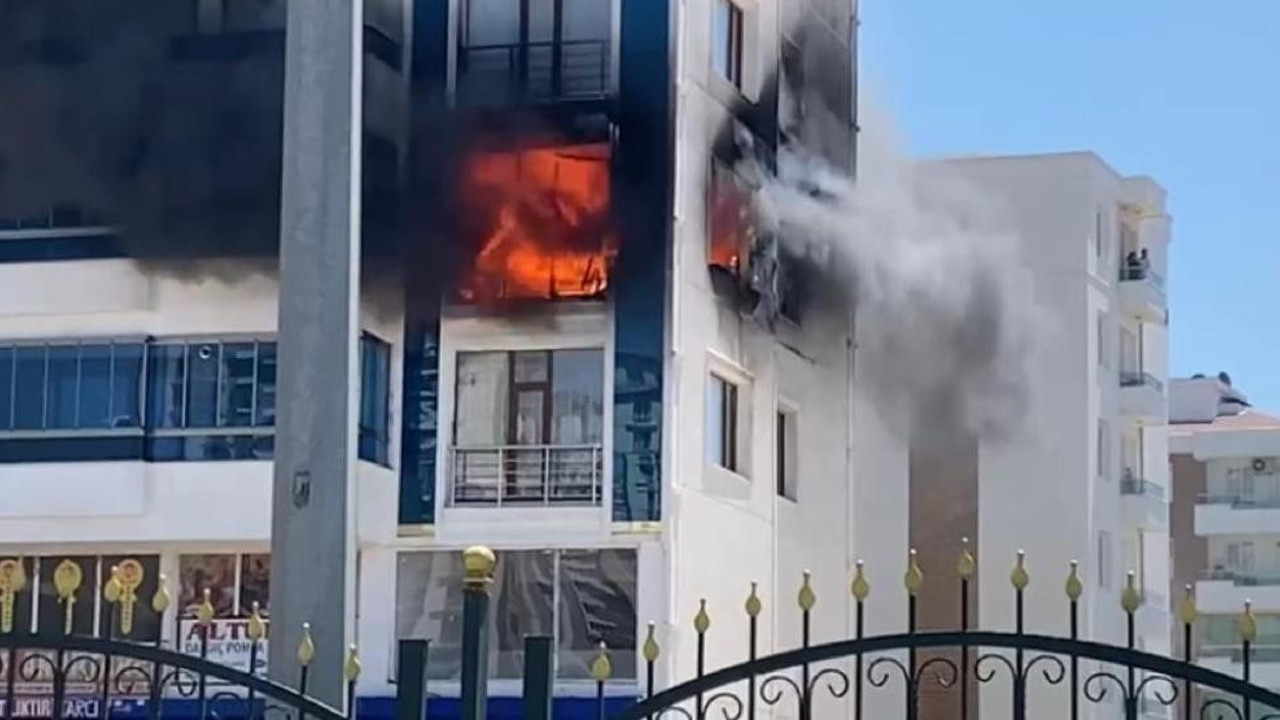 Diyarbakır’da ev alevlere teslim oldu