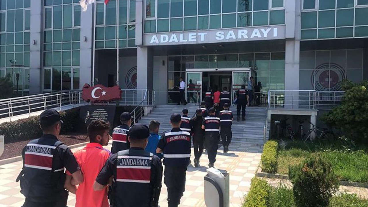 Balıkesir'de 10 hırsızlık şüphelisine tutuklama