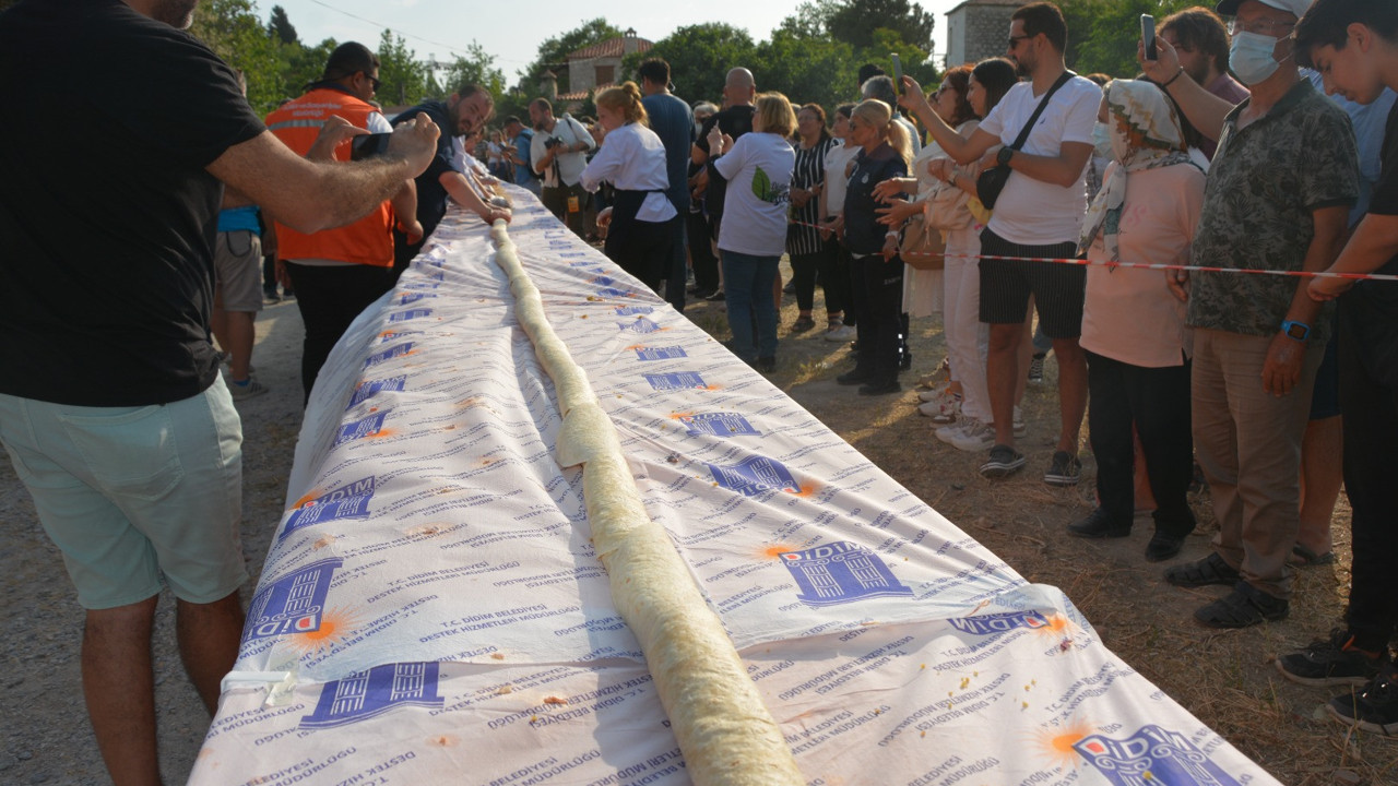 Vegan Festivali'nde 50 metrelik dürüm hazırlandı