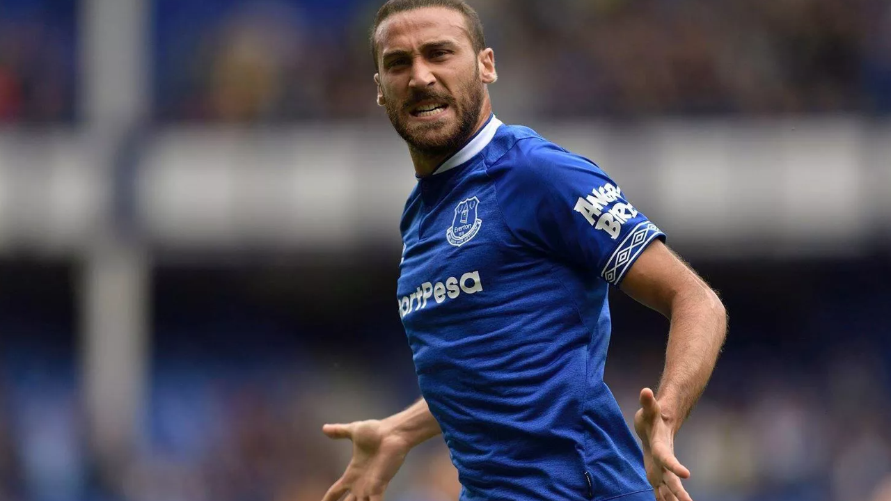 Cenk Tosun ayrılığı duyurdu