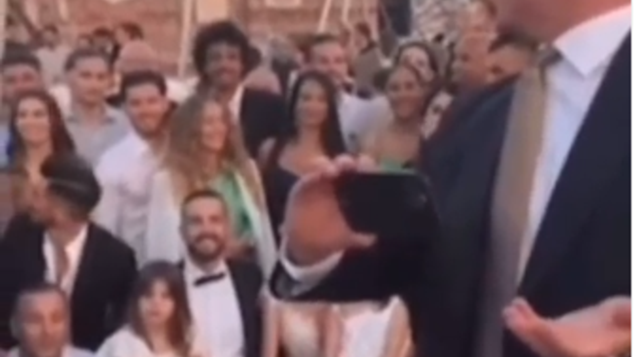 Ali Koç Arda Güler'e böyle takıldı. Kahkahalar havada uçtu