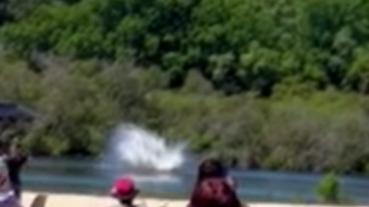 Uçan adam Zapata göle çakıldı! Hastaneye kaldırıldı