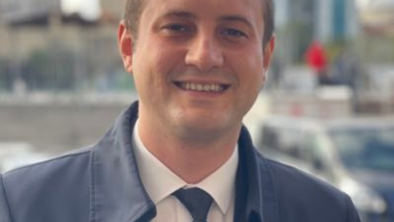 TRT muhabiri Bebek sahilindekilerin Türk olduğunu vurguladı. Esenyurt'taki tacizci Suriyeliye sadece şüpheli dedi. Sosyal medyadan tepki yağdı