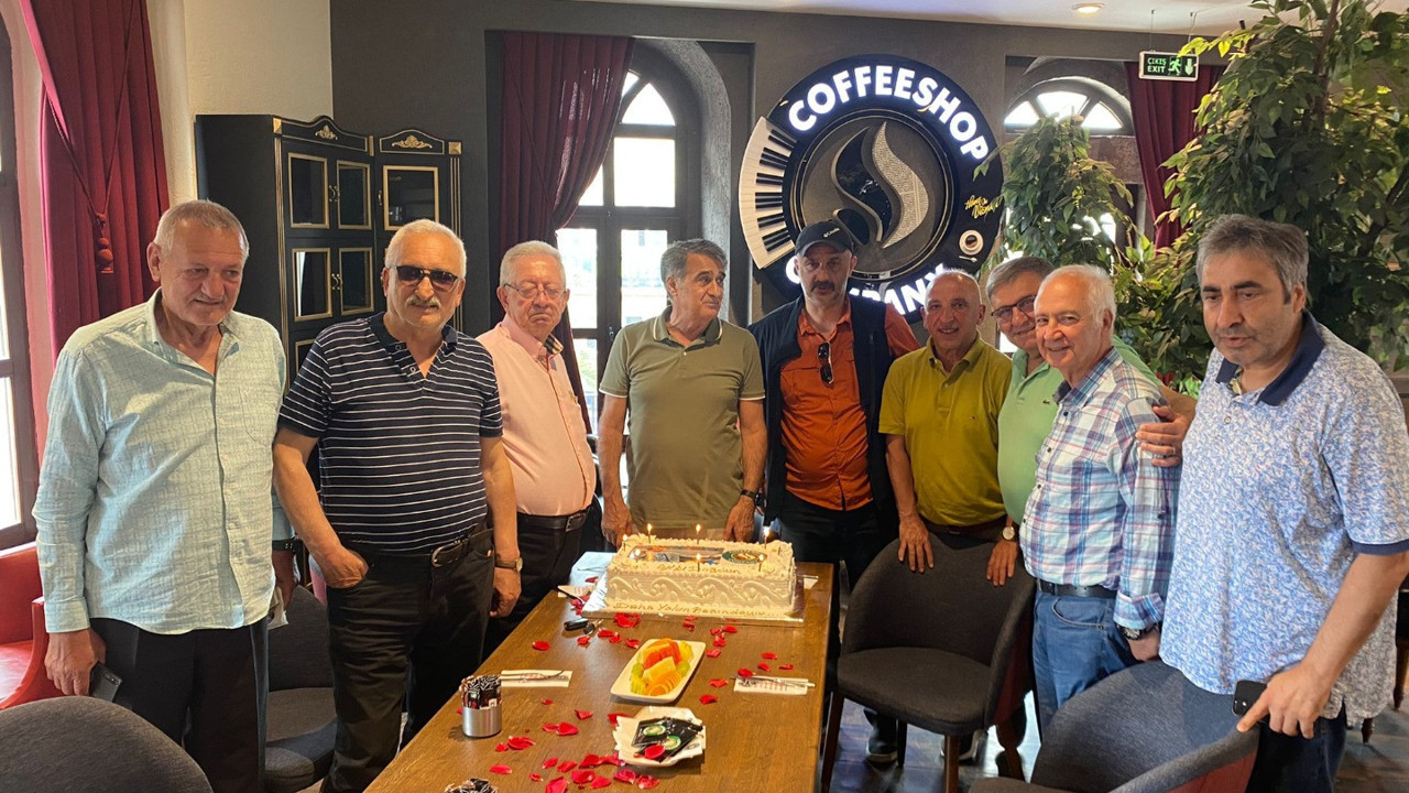 Şenol Güneş'e sürpriz doğum günü kutlamasında dikkat çeken detay