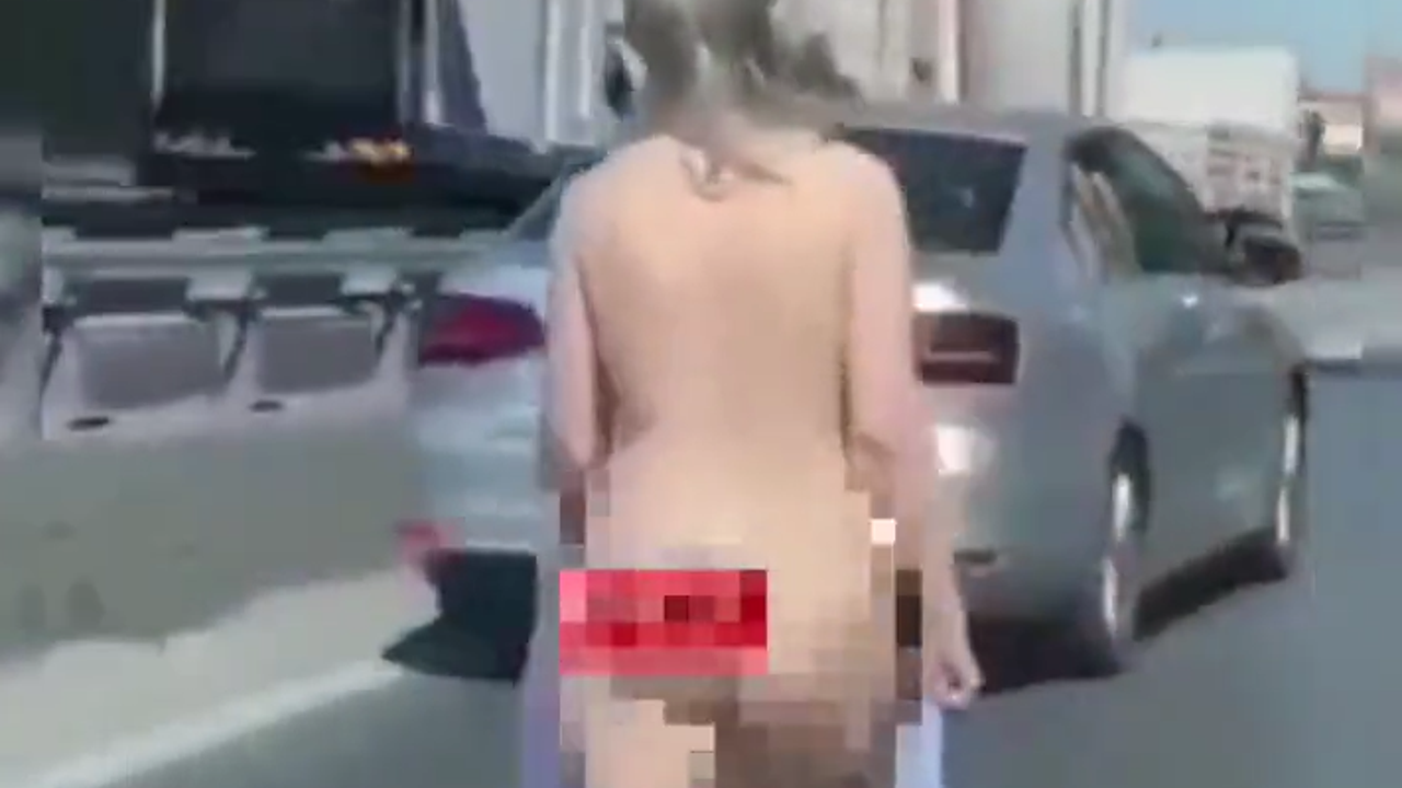 Önce Bebek sonra Manavgat şimdi de Esenyurt'ya bir kadın çırılçıplak yürüdü