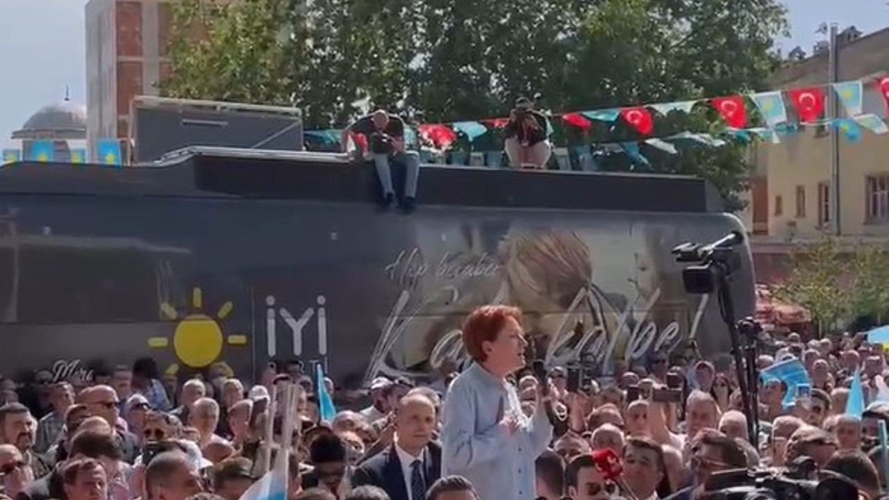 Meral Akşener'in mikrofon uzattığı başörtülü kadından Erdoğan'a sürtük tepkisi. Kocamdan başka kimseyi görmedim ben sürtük değilim