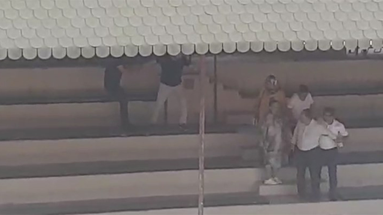 Erdoğan’ın 'sürtük' sözü kavgaya sebep oldu. Milli Eğitim Şube Müdürü okul bastı, küfrederek öğretmen yumrukladı