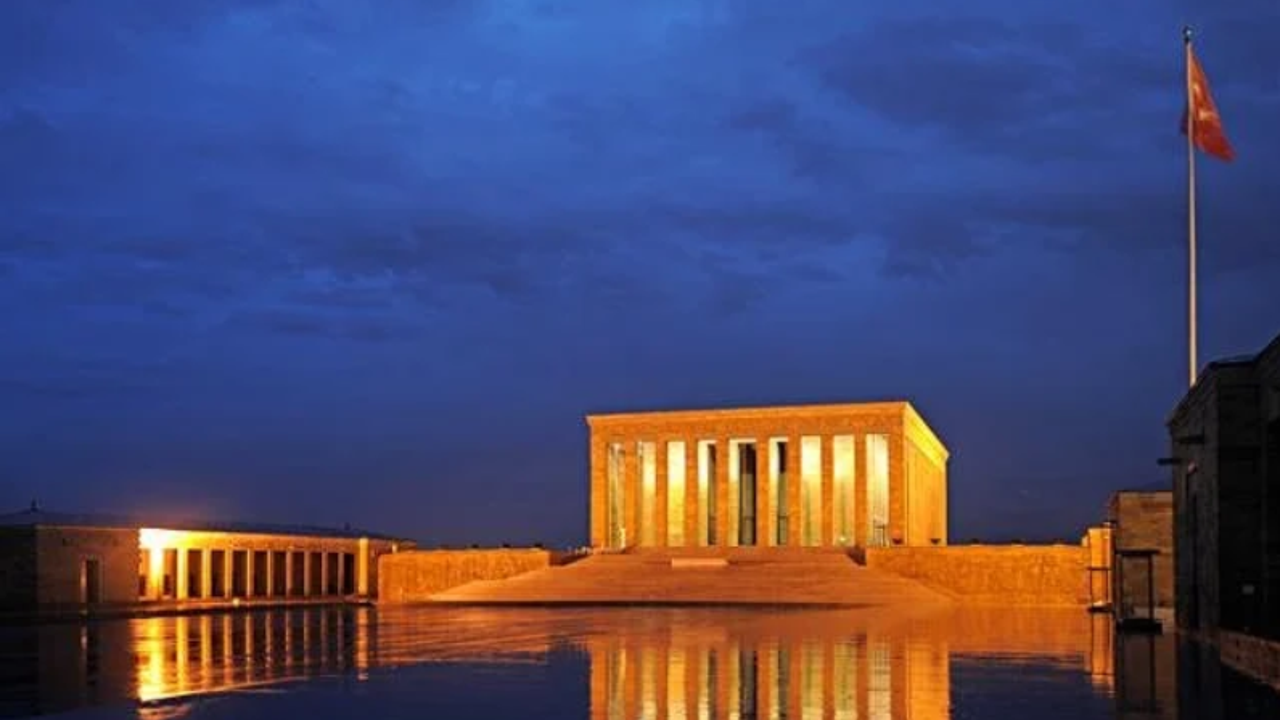 Kültür Bakanlığı'nın ‘Başkent Kültür Yolu’ için çizdiği güzergâhta Anıtkabir'e yer verilmedi