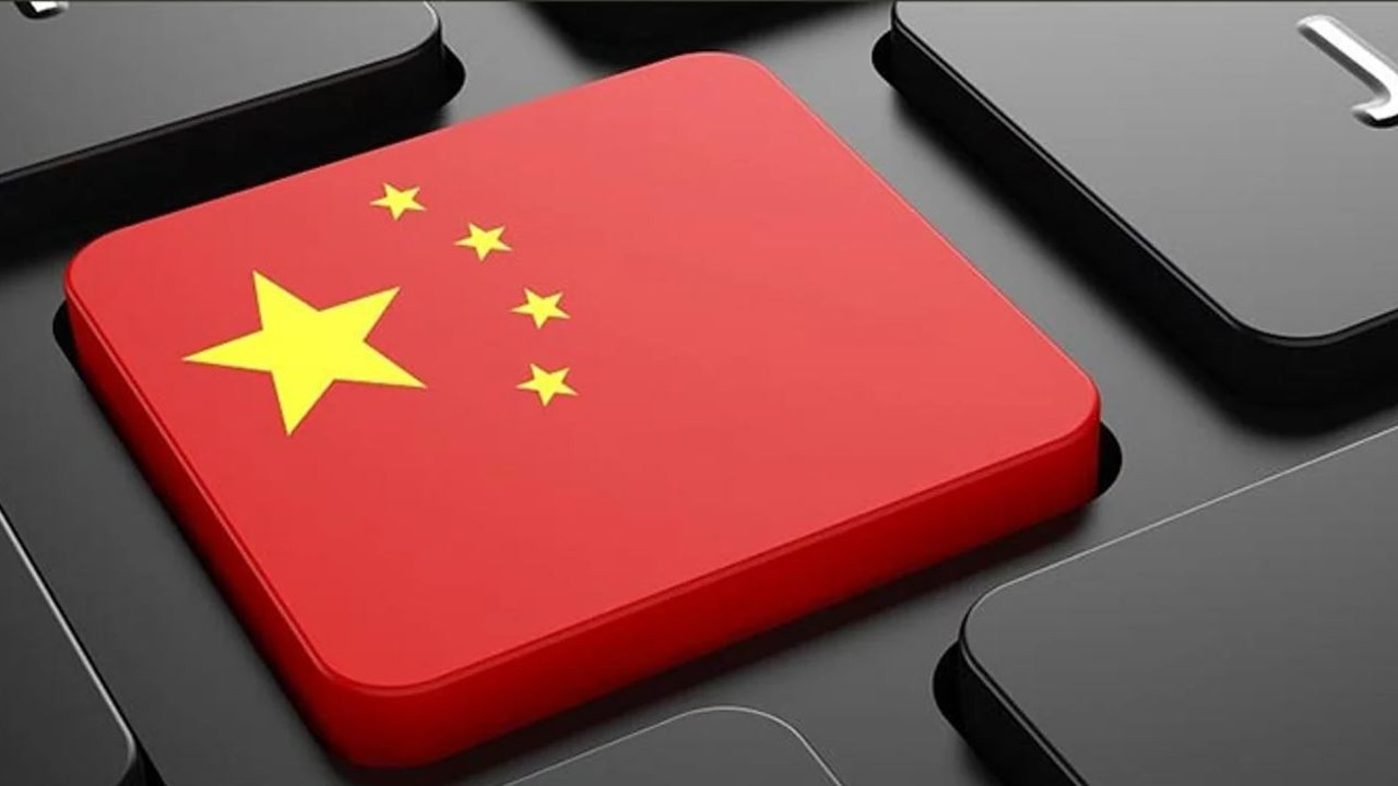 Çin'de internet sektörü gelirleri yılın ilk dört ayında sınırlı artış gösterdi