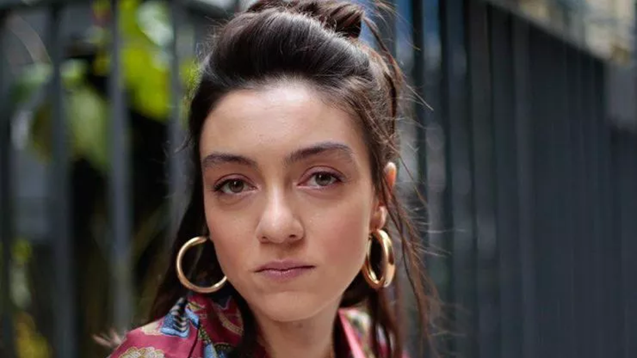 Masumlar Apartmanı’nın Gülben’inin, Kavak Yelleri’nde oynadığını biliyor muydunuz? Meğer yıllar önce o dizide görmüşüz…